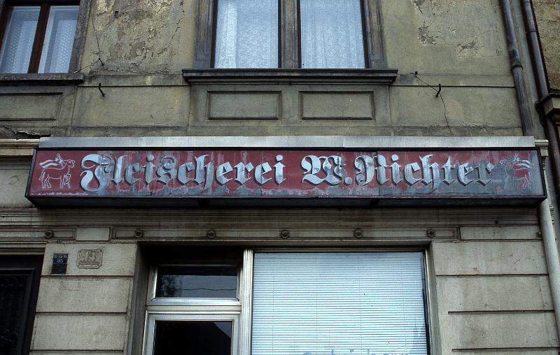 Dresden-Blasewitz, Schillerplatz 14, 4.5.1996.jpg